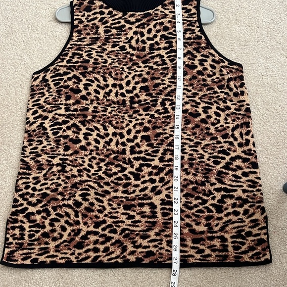 Chico's Size 2 (m/l) Sleeveless Mock Neck Top Animal Print Knit Tank Top - Picture 8 of 11